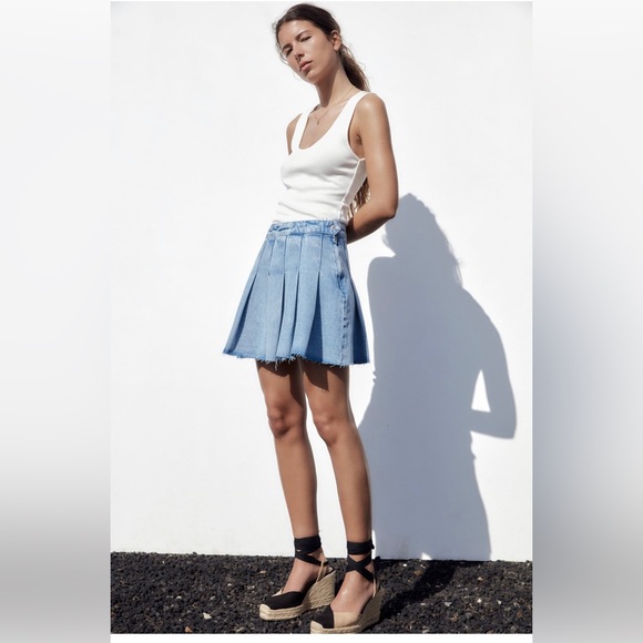 Zara Box Pleat Denim Mini Skirt - Picture 1 of 6